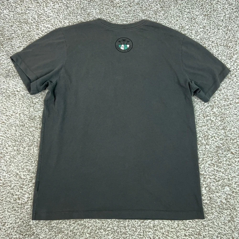 Nike Shirt Mens Large Gray Dri-FIT Coast To Coast Swoosh Graphic Tee Basketball